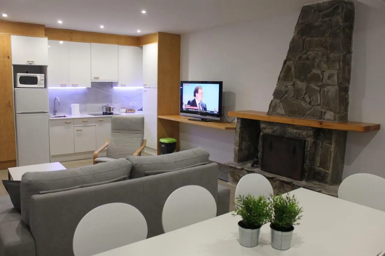 Apartamento Amplio Y Acogedor, En Plaza De Pradollano Sierra Nevada 0*,  Spain